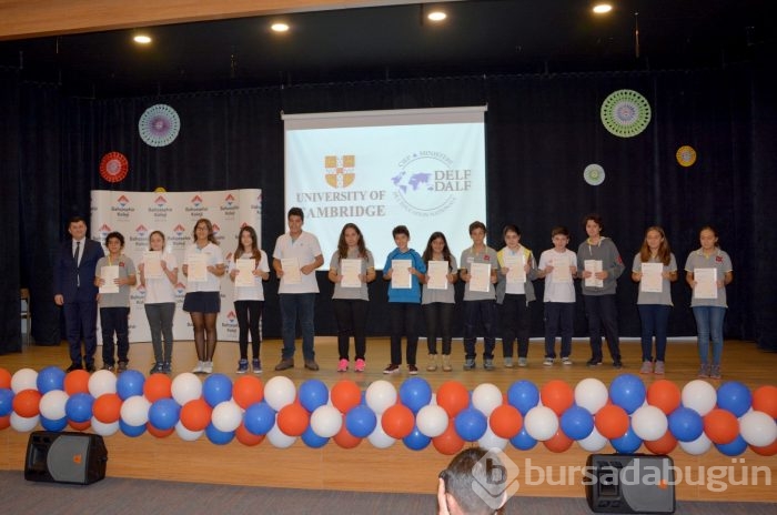 En çağdaş yöntemleri araştırıp kullanıyor...