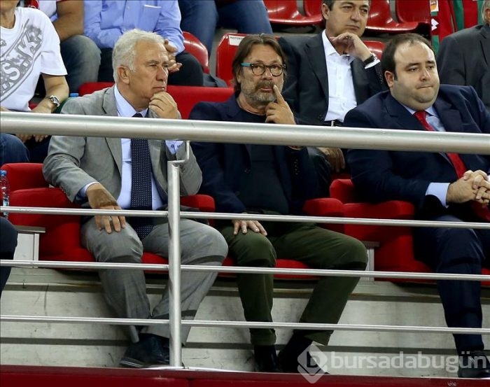 Pınar Karşıyaka galibiyetle başladı