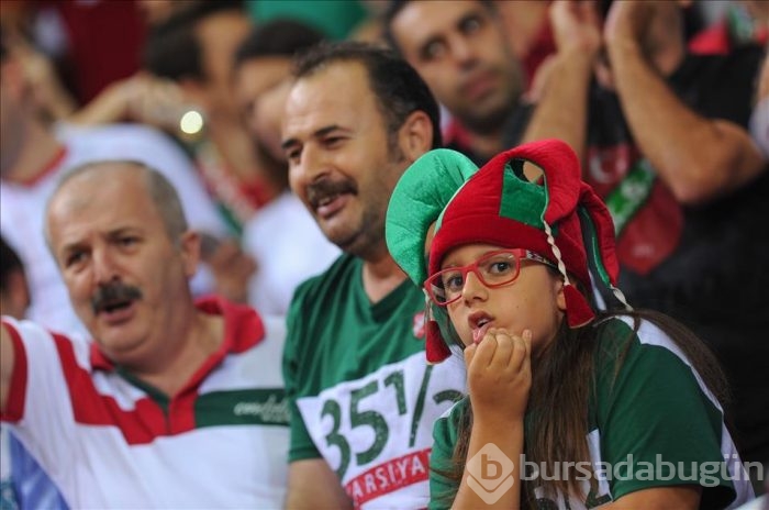 Pınar Karşıyaka galibiyetle başladı