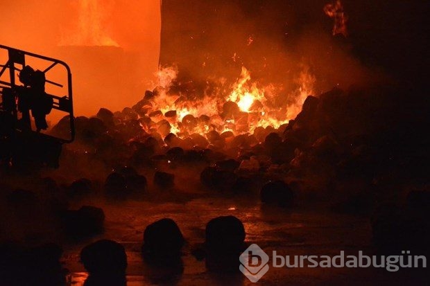 İplik fabrikasında çıkan yangın 5 saatte söndürüldü
