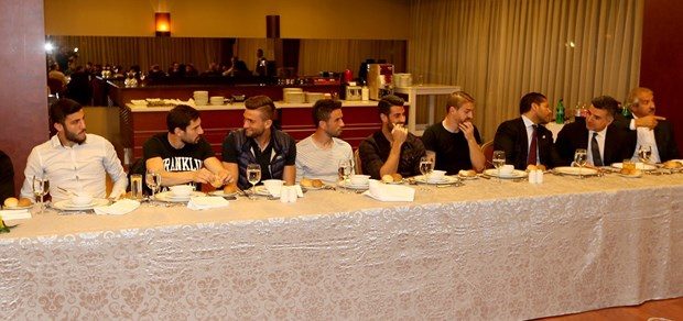 Fenerbahçeli futbolculardan Ajax ve Galatasaray maçları öncesi galibiyet sözü