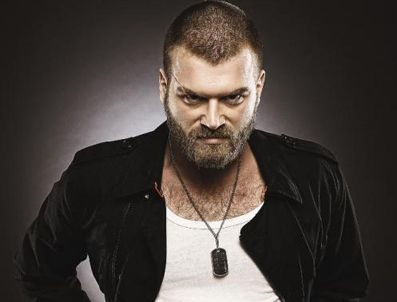 İşte Kıvanç Tatlıtuğ'un küçüklüğü