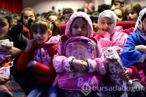 Tayvanlı tiyatroculardan Suriyeli çocuklara kukla şov