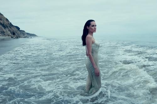 Angelina Jolie-Brad Pitt çifti ve çocukları Vogue dergisinde