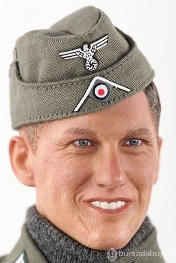 Schweinsteiger'den nazi oyuncaklarına tepki