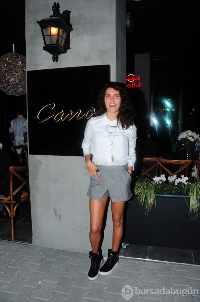 Serenay Aktaş göğüslerine silikon takdırdı