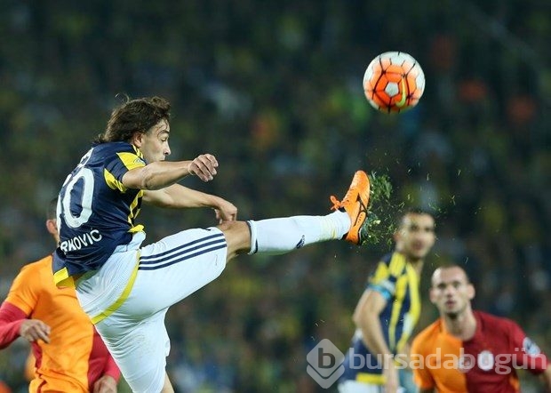 Fenerbahçe - Galatasaray derbisinden kareler