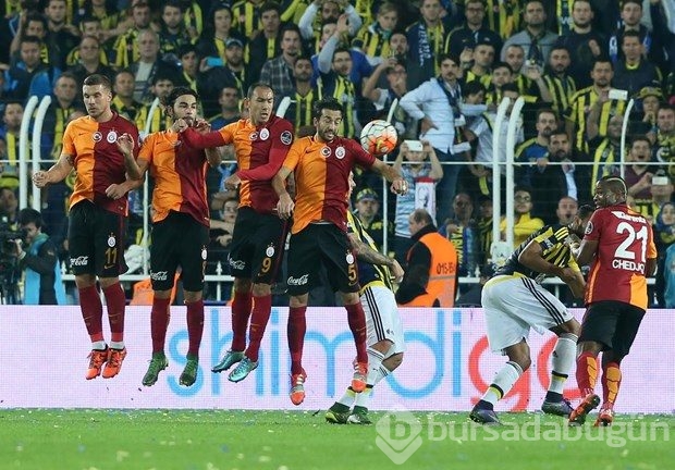 Fenerbahçe - Galatasaray derbisinden kareler
