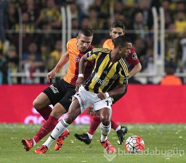 Fenerbahçe - Galatasaray derbisinden kareler