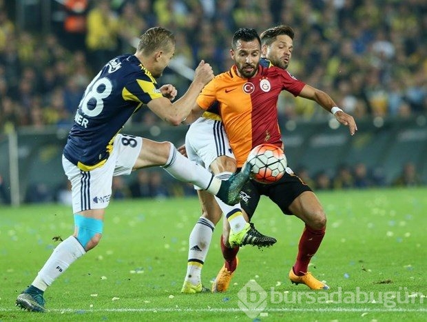 Fenerbahçe - Galatasaray derbisinden kareler
