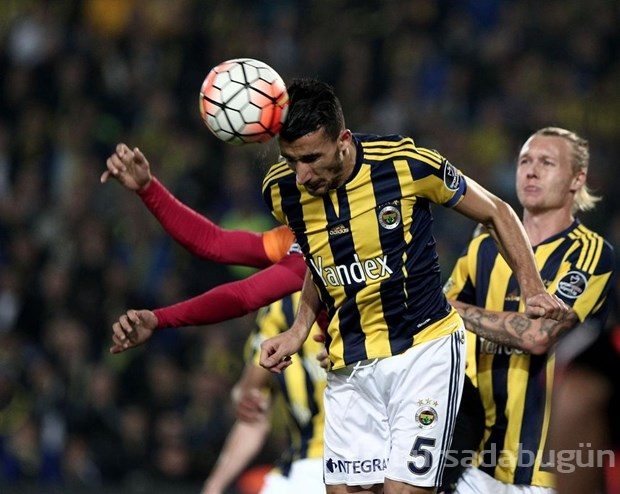 Fenerbahçe - Galatasaray derbisinden kareler