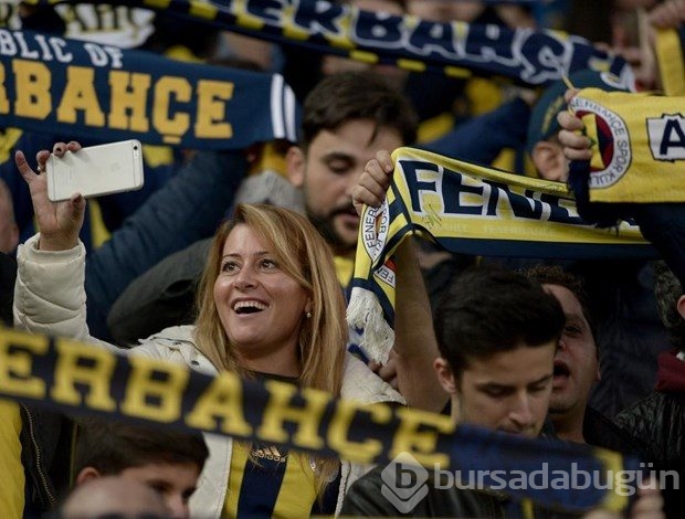 Fenerbahçe - Galatasaray derbisinden kareler