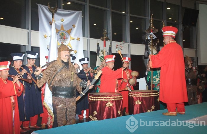 Bursa'da Osmanlı Sultanları Modası esti...