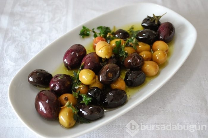 Zeytin çekirdeğini yutun!
