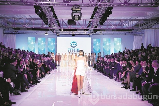 Hande Yener'in podyum sınavı