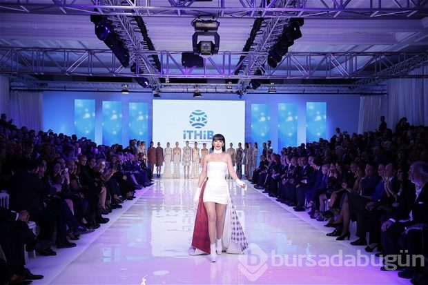 Hande Yener'in podyum sınavı