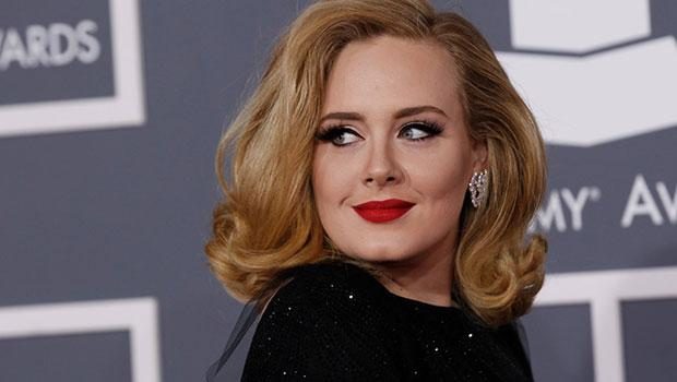Adele'in yeni şarkısı 'Hello' için eleştirmenler ne diyor?