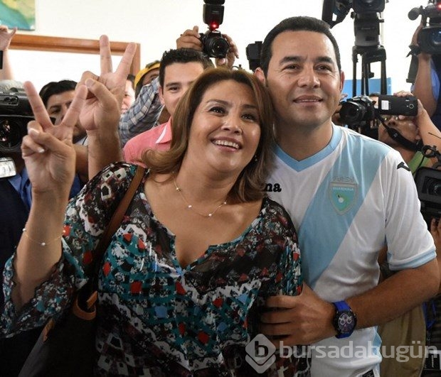 Devlet başkanlığı seçimlerinde komedyen first lady'i dize getirdi