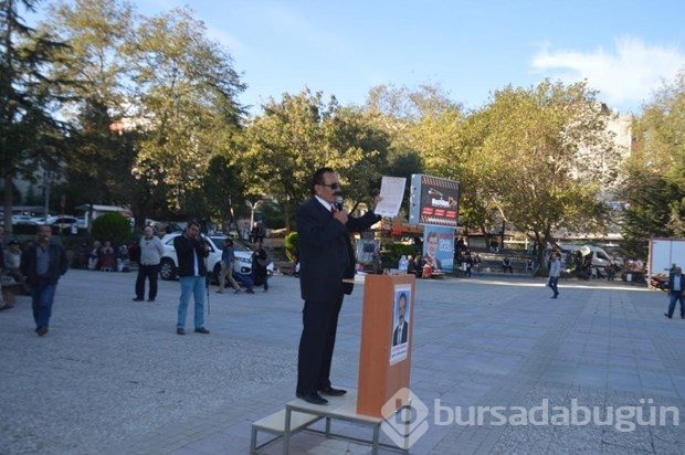 Bağımsız aday bu kez 6 kişi ile en kalabalık mitingini yaptı
