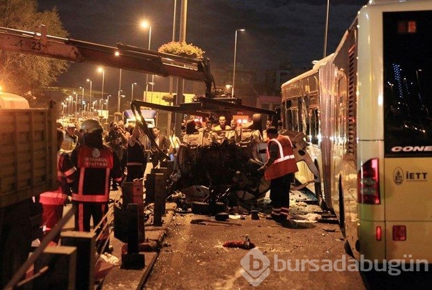 Metrobüs yolunda feci kaza: 5 ölü, 5 yaralı