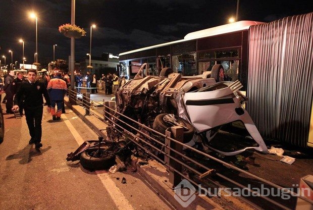Metrobüs yolunda feci kaza: 5 ölü, 5 yaralı