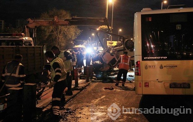 Metrobüs yolunda feci kaza: 5 ölü, 5 yaralı