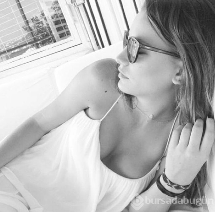 Serenay Sarıkaya silikonlarını yeniletti