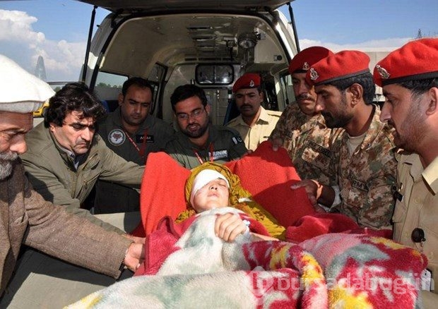Afganistan ve Pakistan'daki depremde ölü sayısı yükseliyor