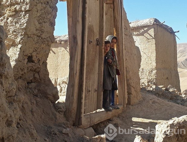 Afganistan ve Pakistan'daki depremde ölü sayısı yükseliyor