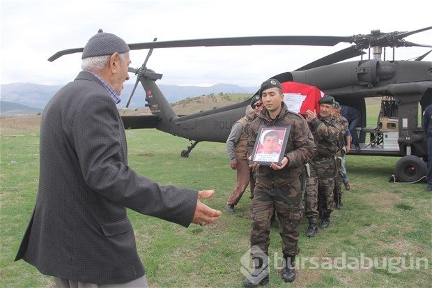 Dede torununun tabutuna böyle sarıldı