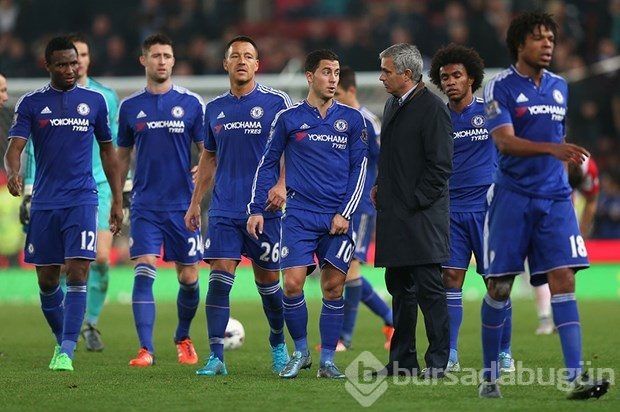 Lig Kupası'nda Chelsea ve Arsenal'dan erken veda