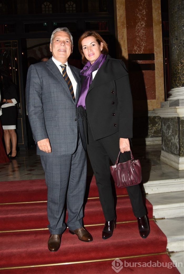 Burcu Esmersoy yine nefes kesti!