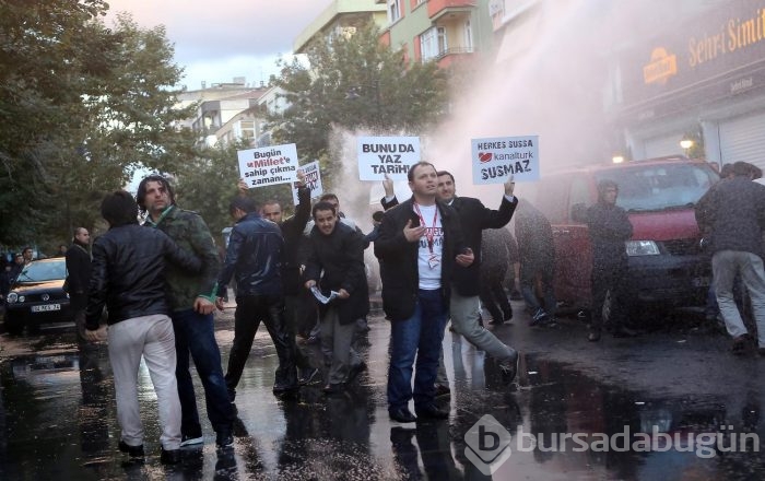 İpek Medya önünde bekleyenlere biber gazlı polis müdahalesi
