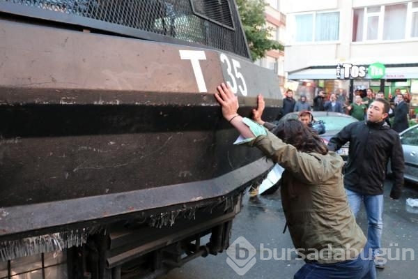 İpek Medya önünde bekleyenlere biber gazlı polis müdahalesi
