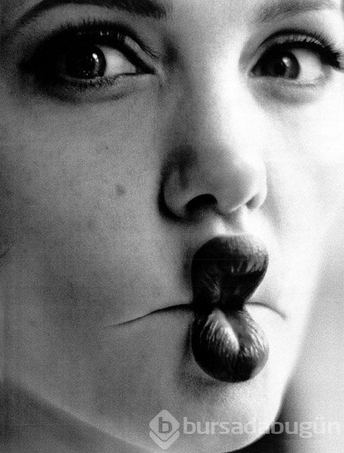 Angelina Jolie'nin gizli kalmış fotoğrafları