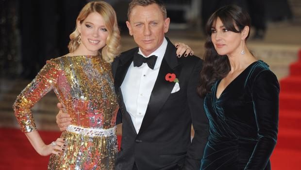 James Bond'a kraliyet galası