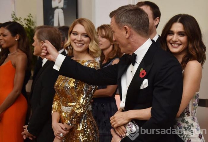 James Bond'a kraliyet galası