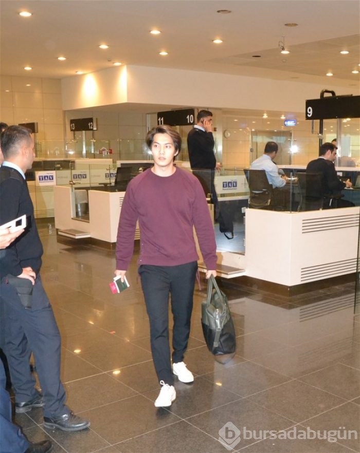 İstanbul'da CNBLUE izdihamı