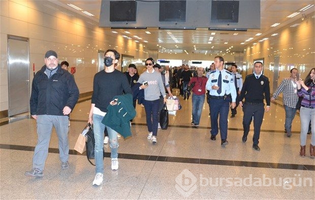 İstanbul'da CNBLUE izdihamı