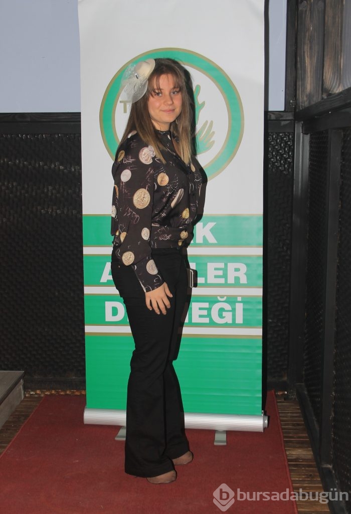 Anneler Derneği'nin renkli Cumhuriyet Kadınları gecesi...