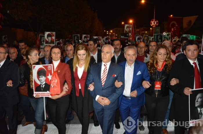 Binlerce Bursalı Nilüfer'de &#8234;'Cumhuriyet Benim'&#8236; dedi!