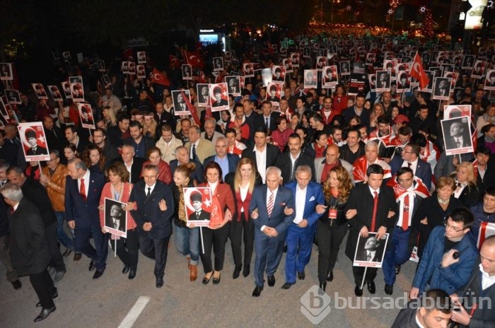 Binlerce Bursalı Nilüfer'de &#8234;'Cumhuriyet Benim'&#8236; dedi!