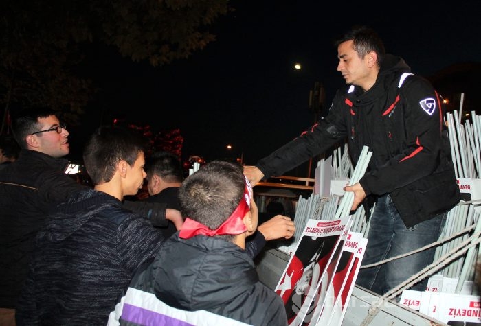 Binlerce Bursalı Nilüfer'de &#8234;'Cumhuriyet Benim'&#8236; dedi!