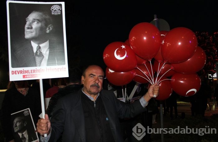 Binlerce Bursalı Nilüfer'de &#8234;'Cumhuriyet Benim'&#8236; dedi!