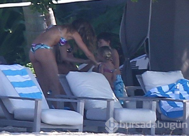 Gisele estetik sonrası paparazzilere yakalandı