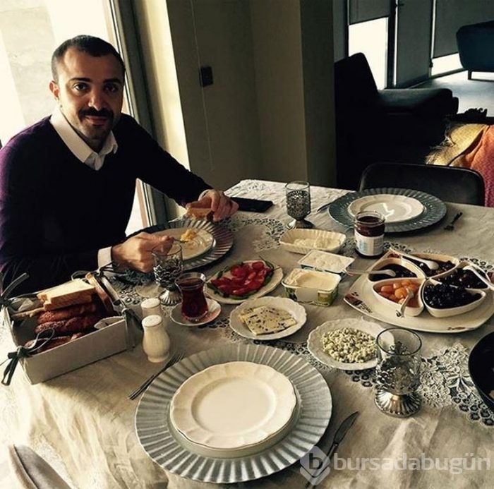Demet Akalın yeni evine taşındı