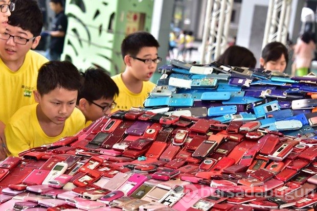 25 bin cep telefon ile otomobil yaptı