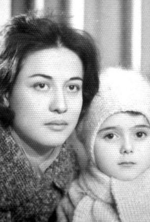 Ünlülerin aile albümü