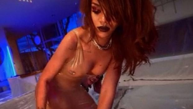 Rihanna'nın BBHMM klibinin silinen sahneleri şaşırttı