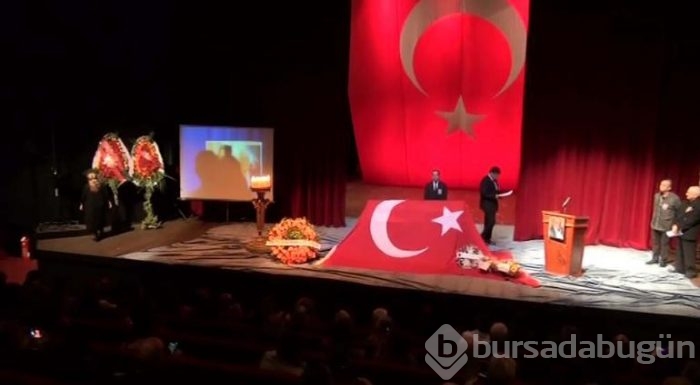 Üstün Akmen son yolculuğuna uğurlandı